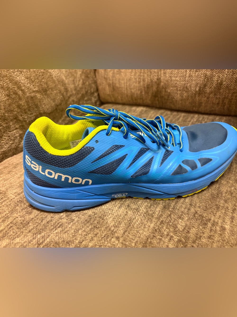 Salomon Men’s Blue Athletic Trail Shoe with Neon Yellow Accents